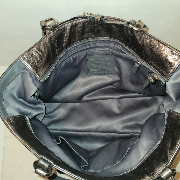 GUC COACH Leather Metallic Tote - Silver/Bronze - Picture 9 of 9